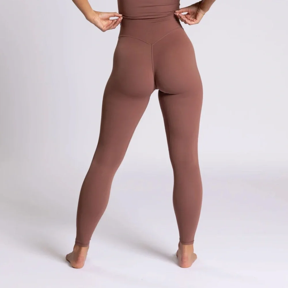 P’tula FEATHERTECH Classic Legging - Redwood: 26” - Picture 3 of 7